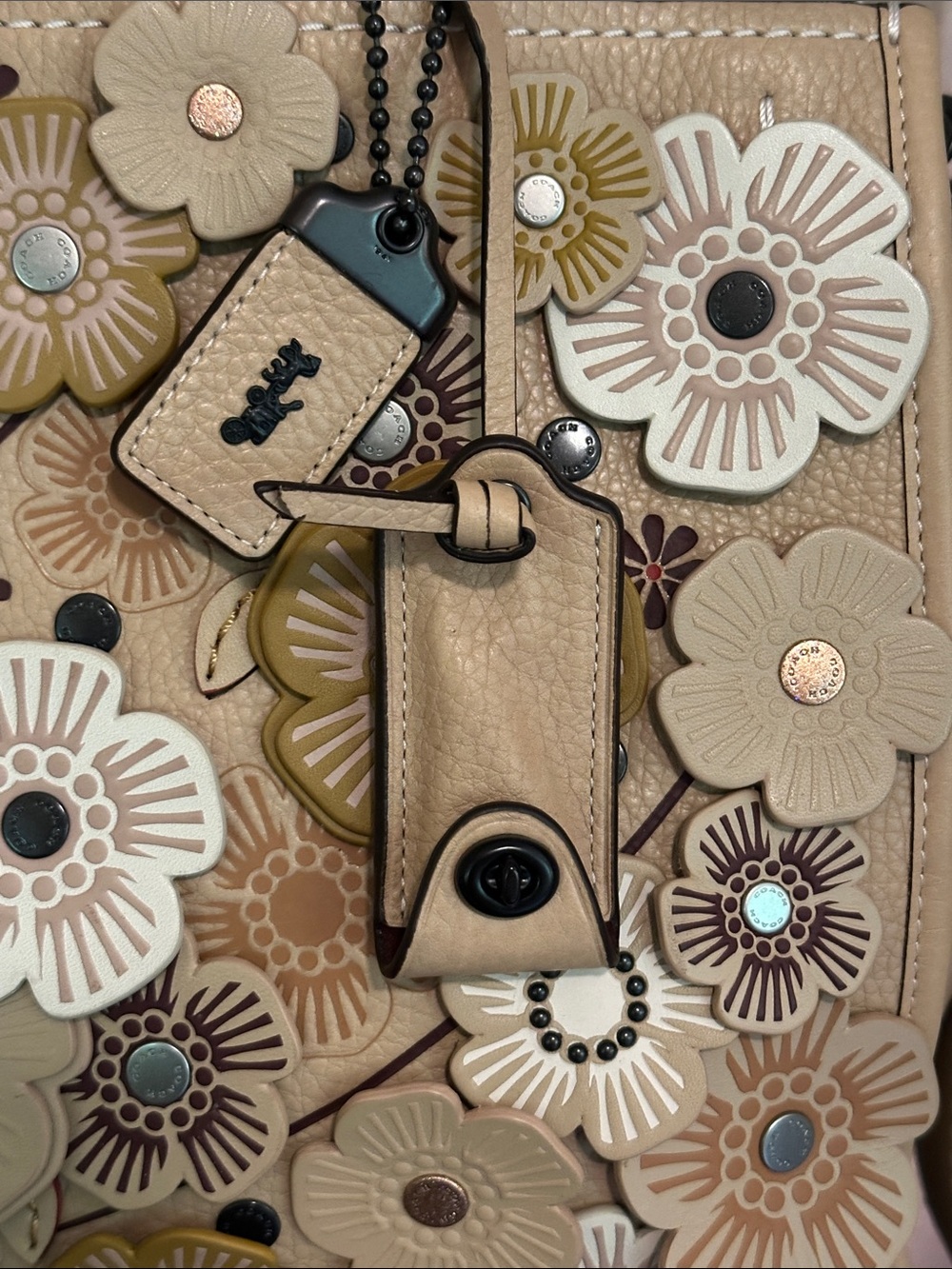 Coach 1941 Rogue 31 Bag with Tea Rose Appliqué | Beechwood - Picture 10 of 17